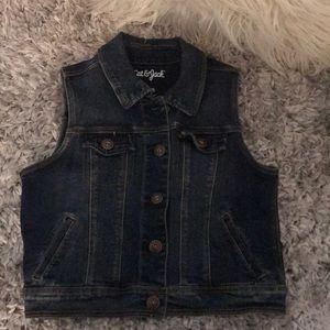 Girls jean vest size L (petite woman)